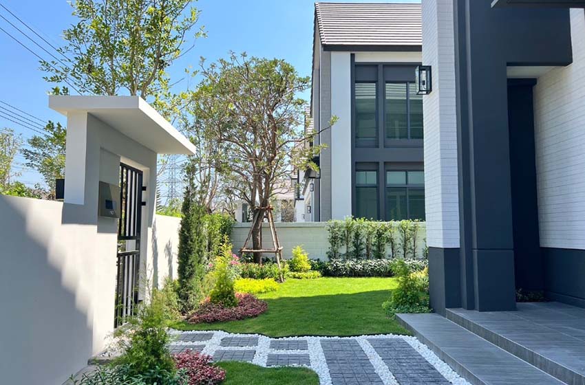 House with Shared Pool in Bangnatrad 